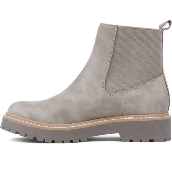 DV By Dolce Vita Taupe Chelsea Boot Womens Size 6 Style Lobera Round Toe - Picture 1 of 7